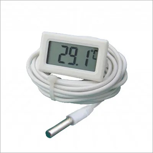 D2100 Digital Thermometer with External Sensor